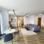Sky-high: 15th Floor Modern In Doamna Ghica Area *
