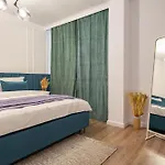 Sky-high: 15th Floor Modern In Doamna Ghica Area Bucharest