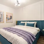 Apartment Sky-high: 15th Floor Modern In Doamna Ghica Area Bucharest