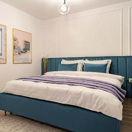 Apartament Sky-high: 15th Floor Modern In Doamna Ghica Area Bucureşti