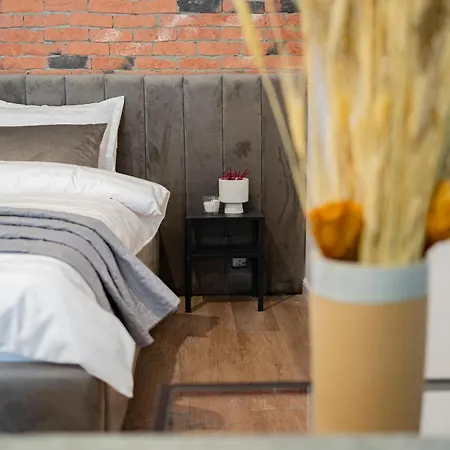 Apartament Sky-high: 15th Floor Modern In Doamna Ghica Area Bucureşti