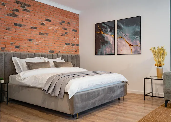 Апартаменти Sky-high: 15th Floor Modern In Doamna Ghica Area Бухарест