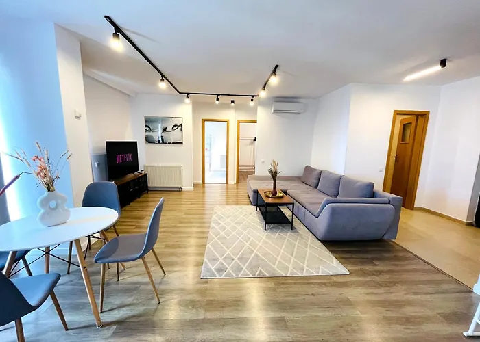 Sky-high: 15th Floor Modern In Doamna Ghica Area Bukurešť