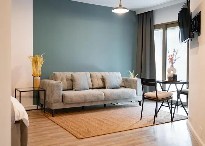 Sky-high: 15th Floor Modern In Doamna Ghica Area