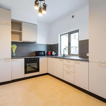 Sky-high: 15th Floor Modern In Doamna Ghica Area * بوخارست