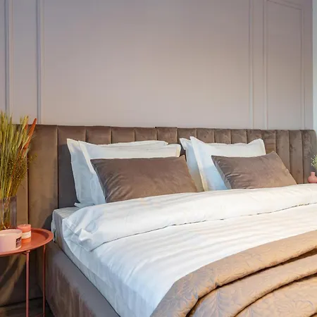 Апартаменты Sky-high: 15th Floor Modern In Doamna Ghica Area