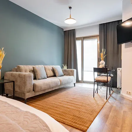 Sky-high: 15th Floor Modern In Doamna Ghica Area Appartement *